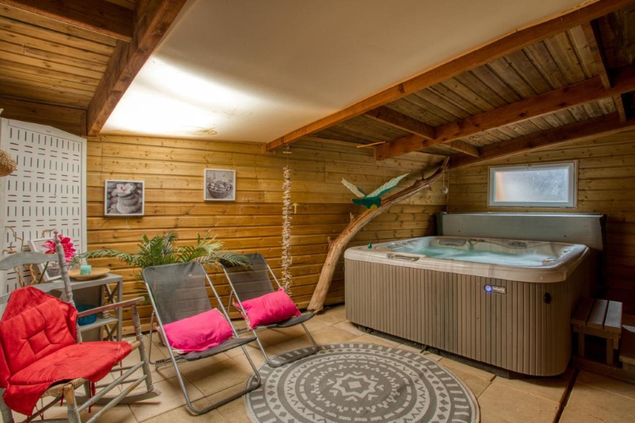 Le Moulin Du Bleufond Hotel Montignac-Lascaux Buitenkant foto