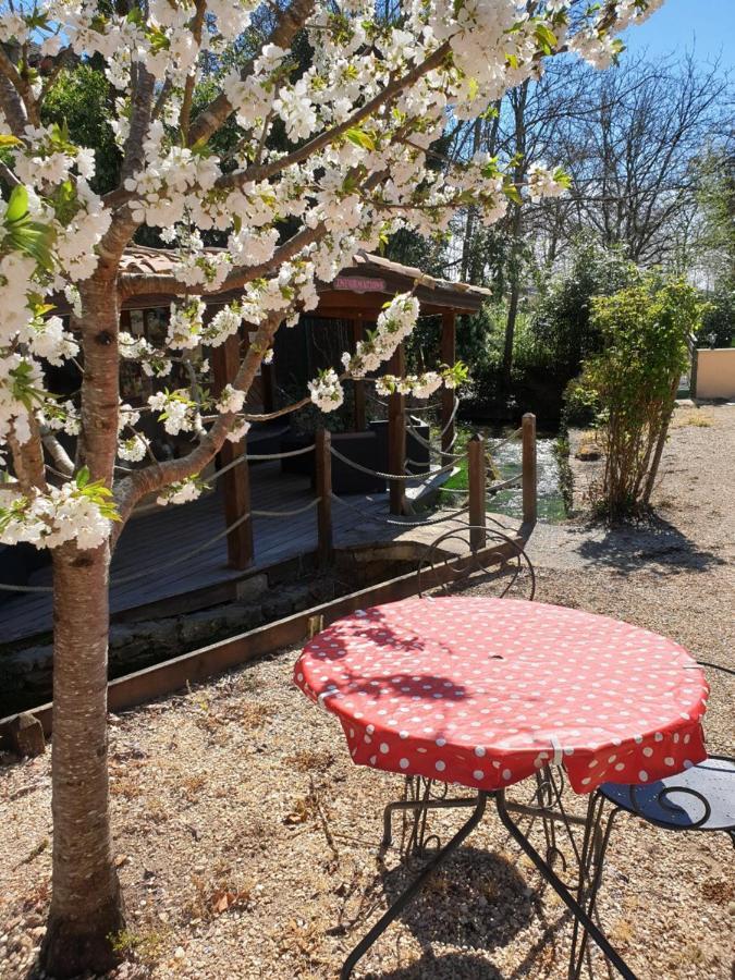 Le Moulin Du Bleufond Hotel Montignac-Lascaux Buitenkant foto